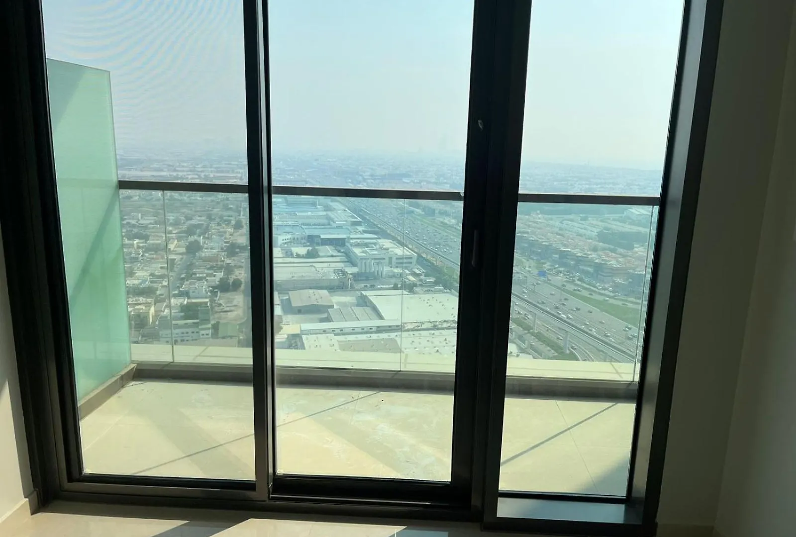 Very Spacious 2 Bedroom Apartment Modern Comfort In The Heart Of Dubai