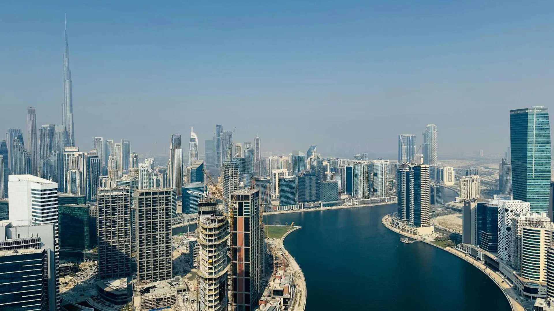 Very Spacious 2 Bedroom Apartment Modern Comfort In The Heart Of Dubai 0*,  United Arab Emirates